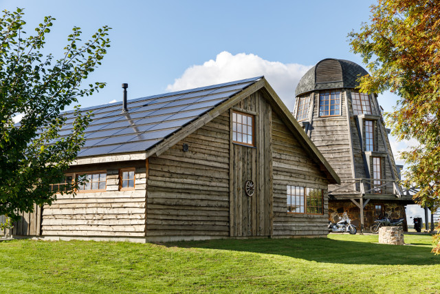 Solarstone Solar Full Roof renoveeritud majal